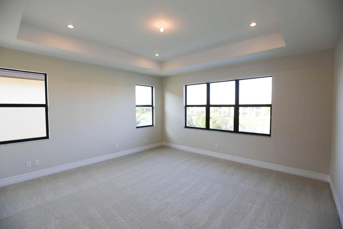 16813 Bridge Crossing Circle