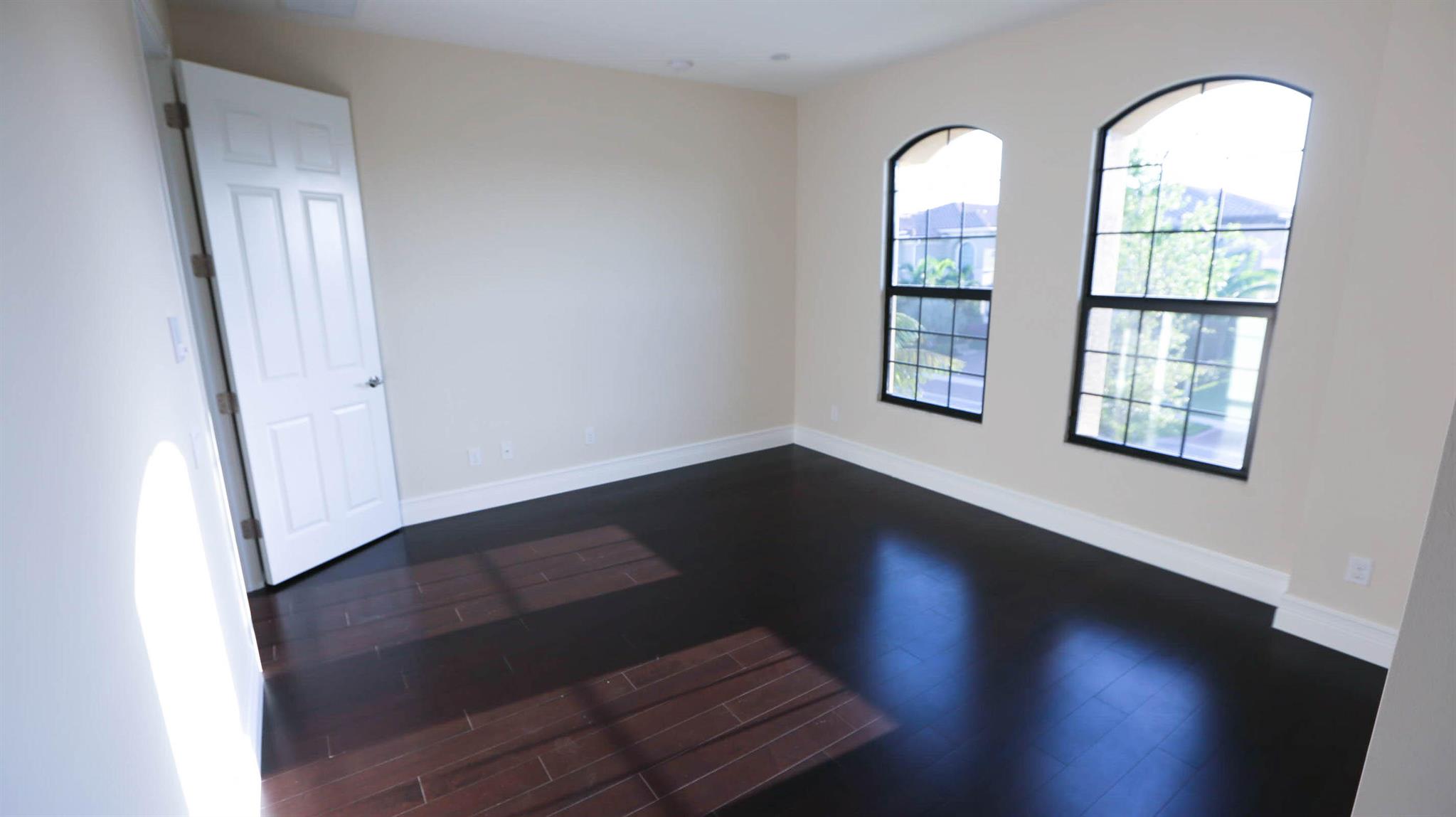 16813 Bridge Crossing Circle