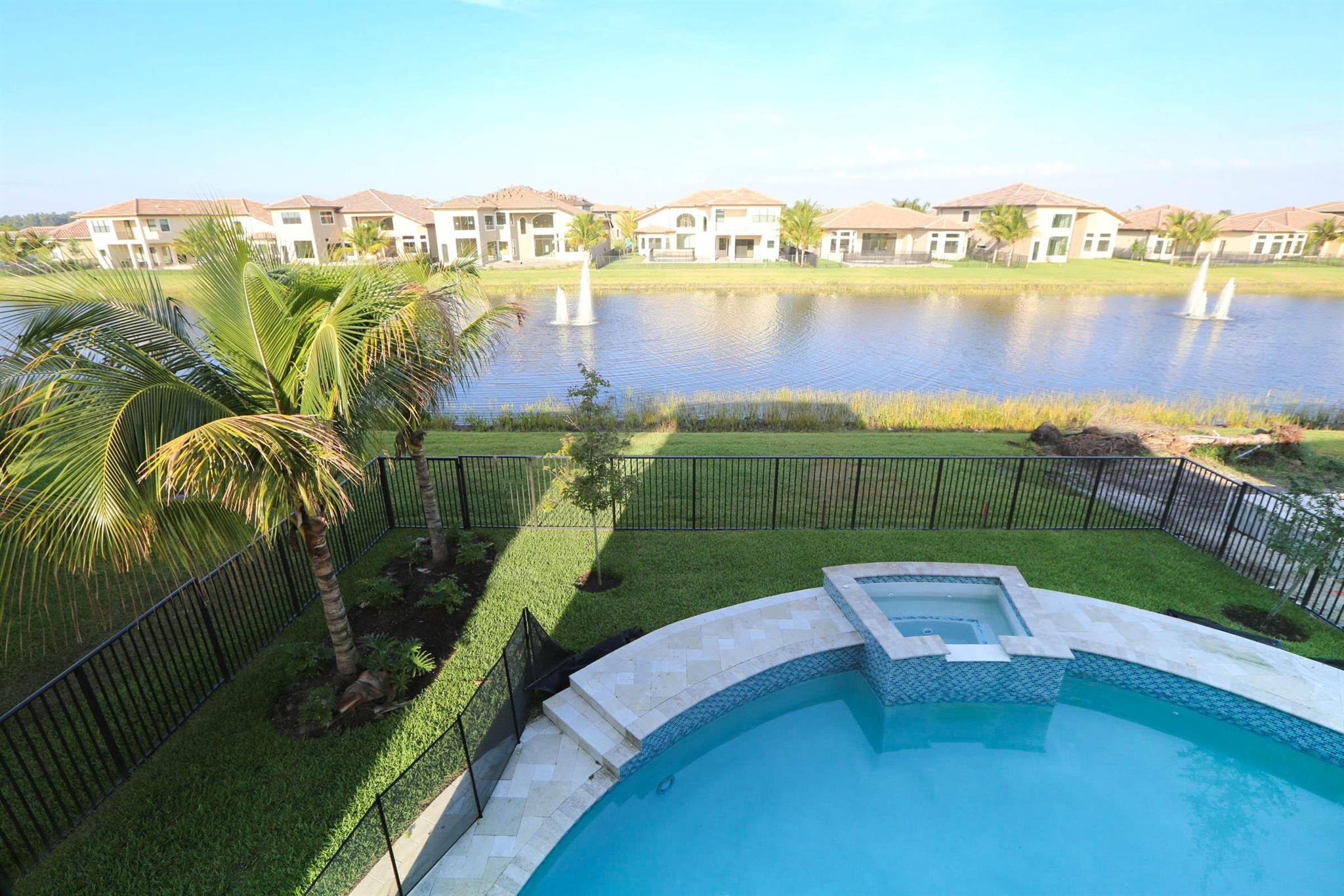 16813 Bridge Crossing Circle