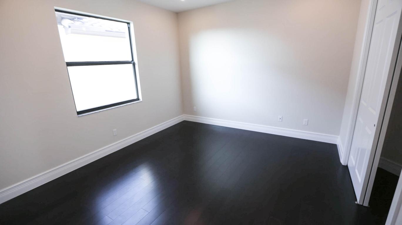 16813 Bridge Crossing Circle