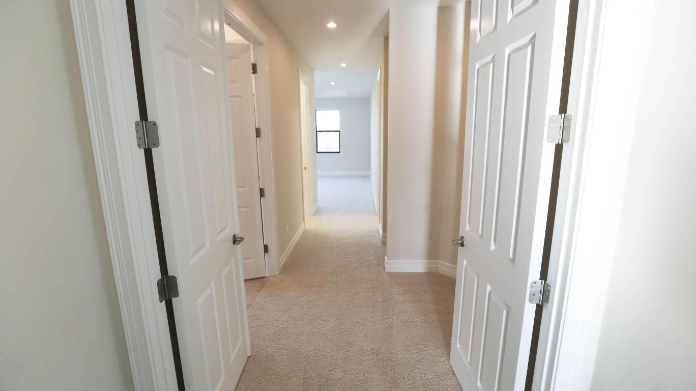 16813 Bridge Crossing Circle