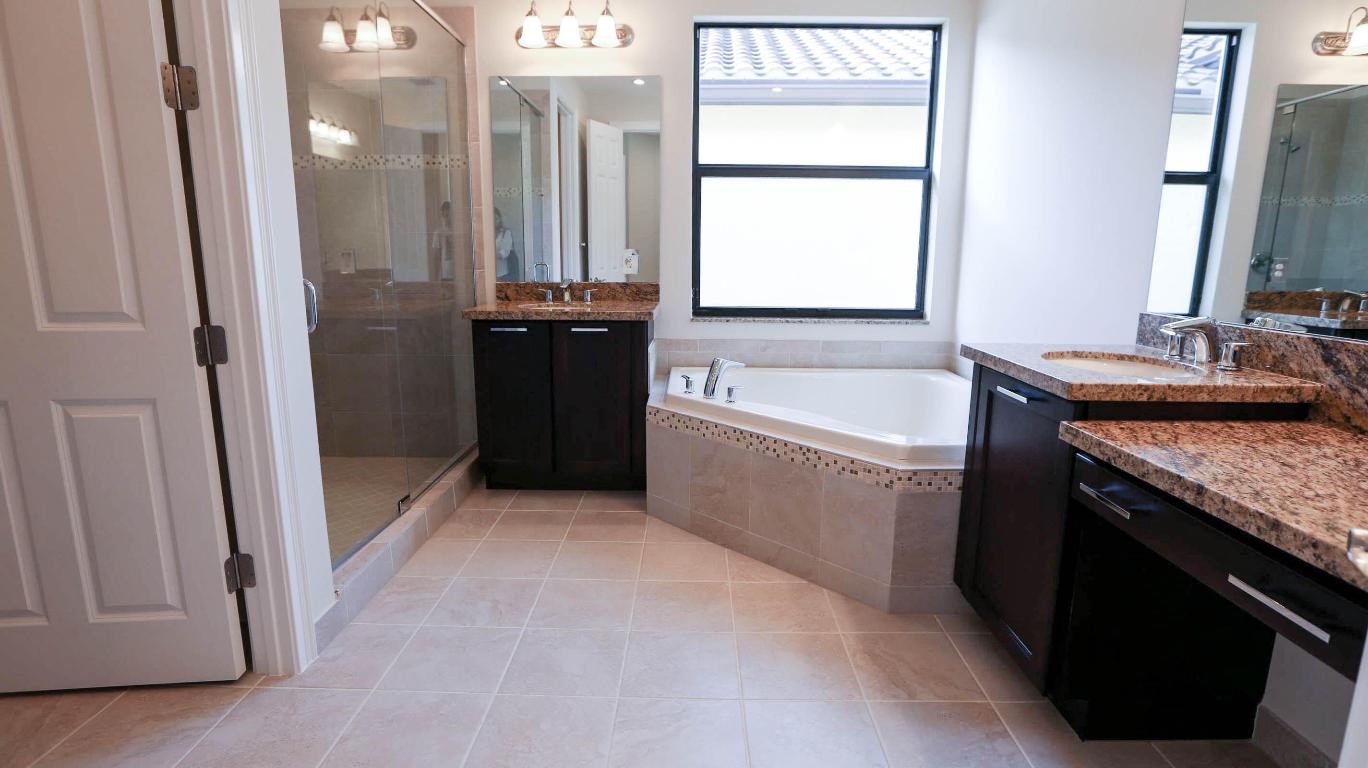 16813 Bridge Crossing Circle