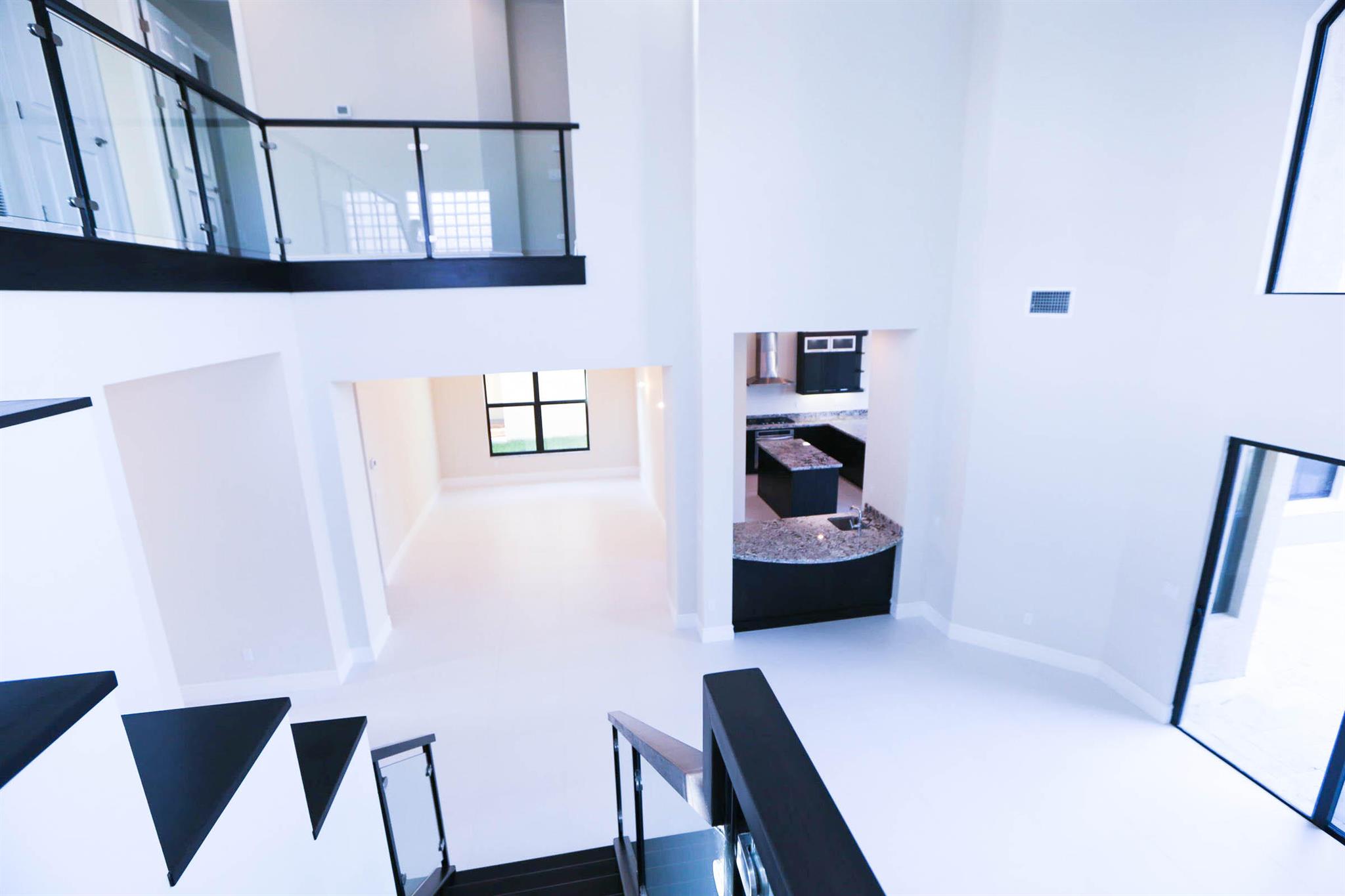 16813 Bridge Crossing Circle