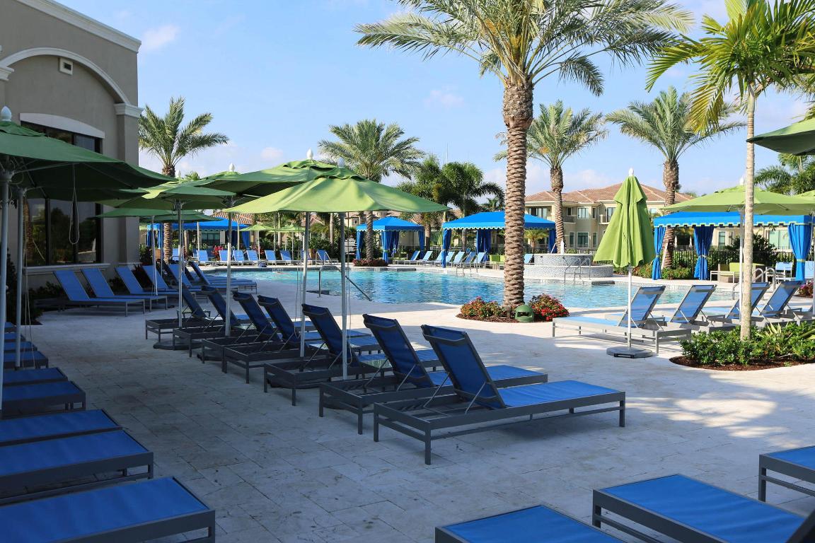 16813 Bridge Crossing Circle