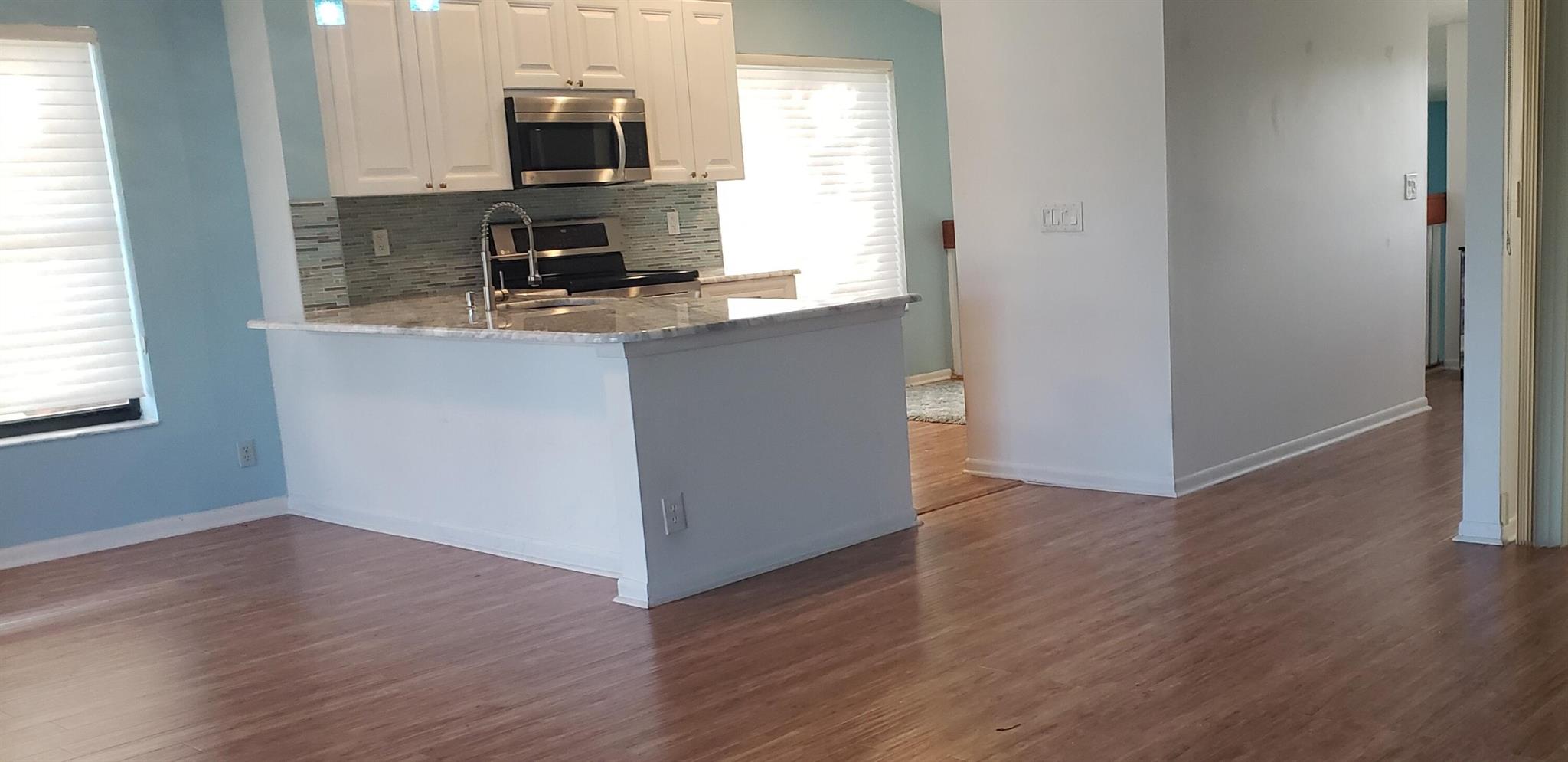 10287 N Circle Lake Drive Unit: Apt 202