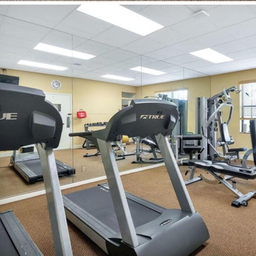 10287 N Circle Lake Drive Unit: Apt 202