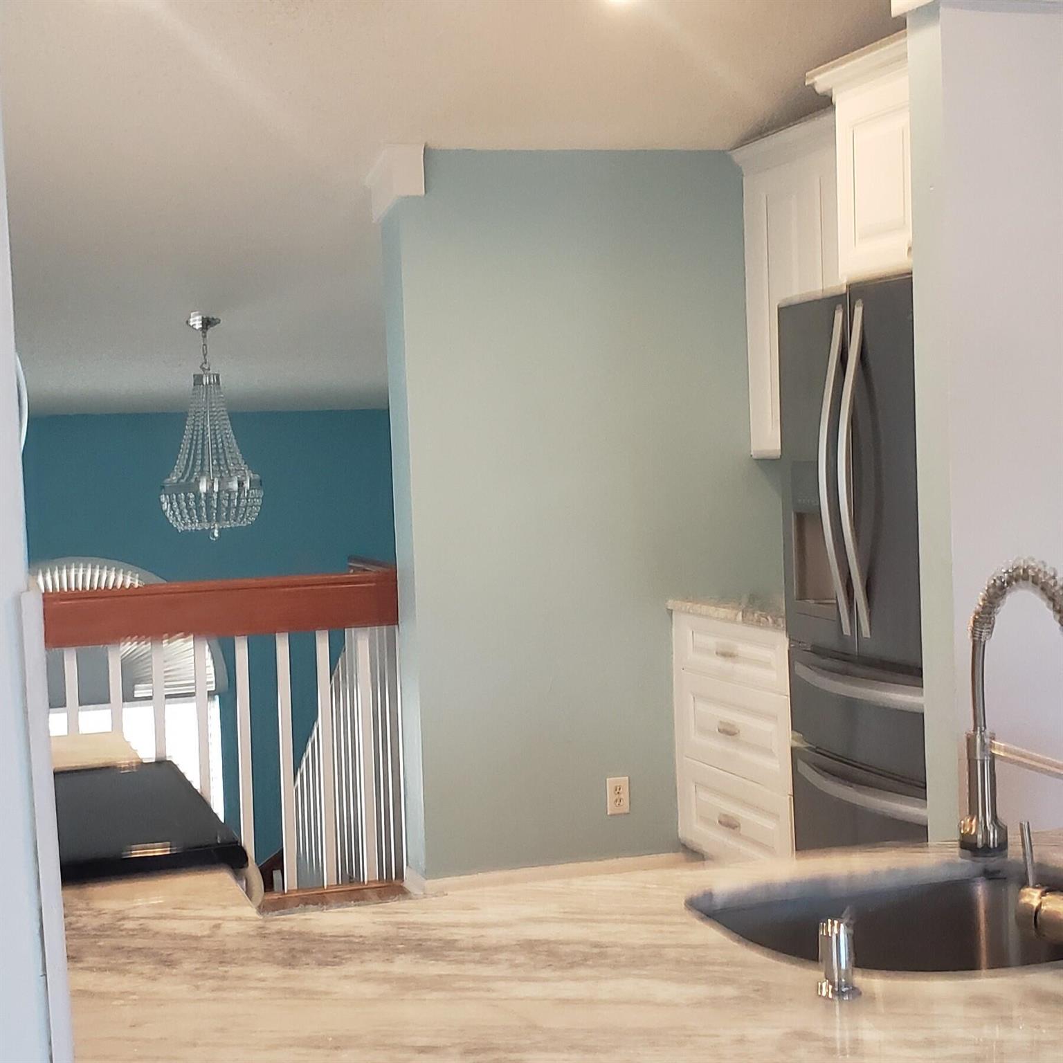 10287 N Circle Lake Drive Unit: Apt 202