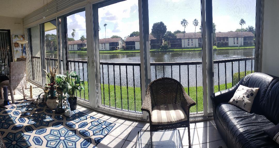 10287 N Circle Lake Drive Unit: Apt 202