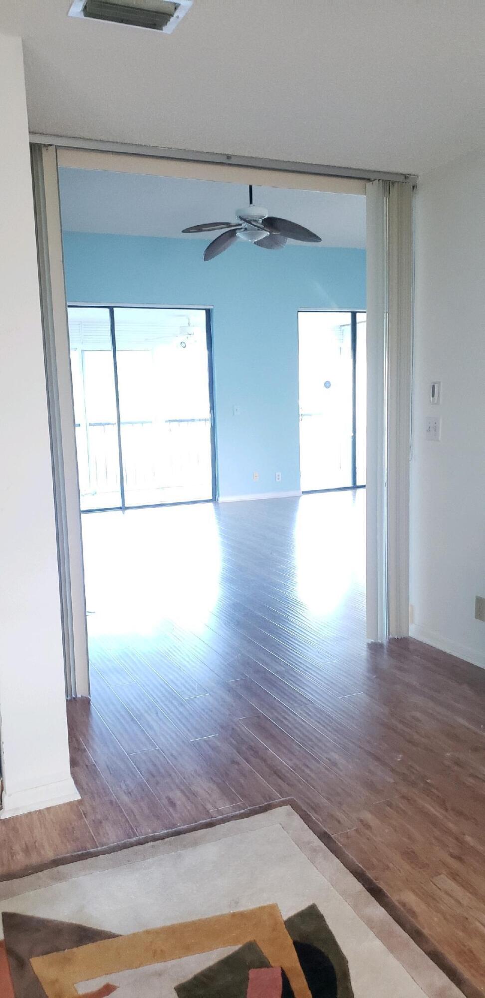 10287 N Circle Lake Drive Unit: Apt 202