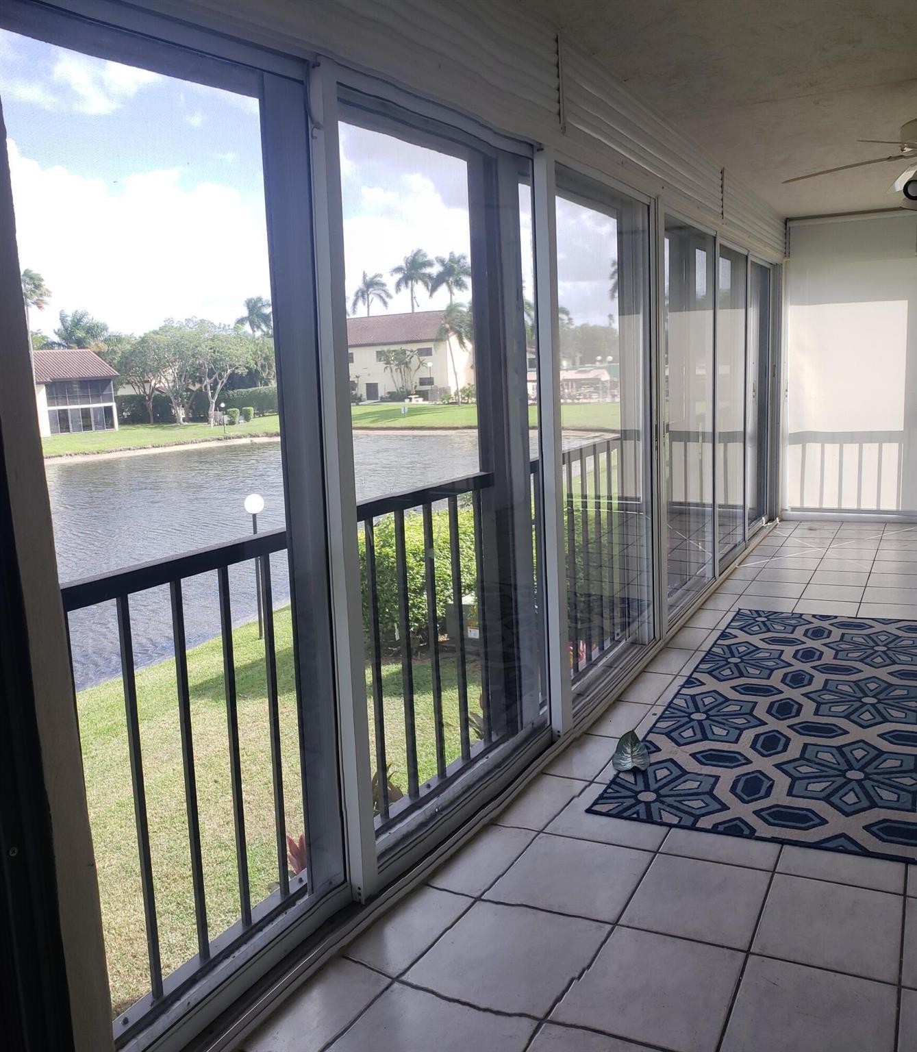 10287 N Circle Lake Drive Unit: Apt 202