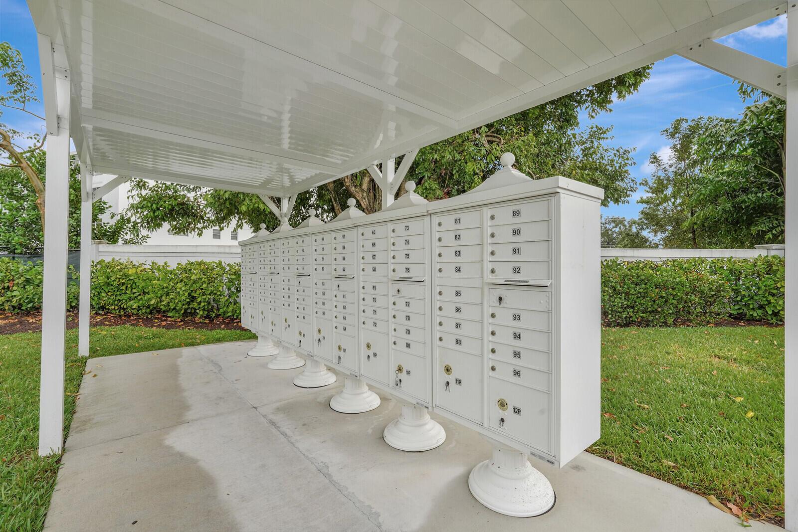 1838 Spoonbill Court