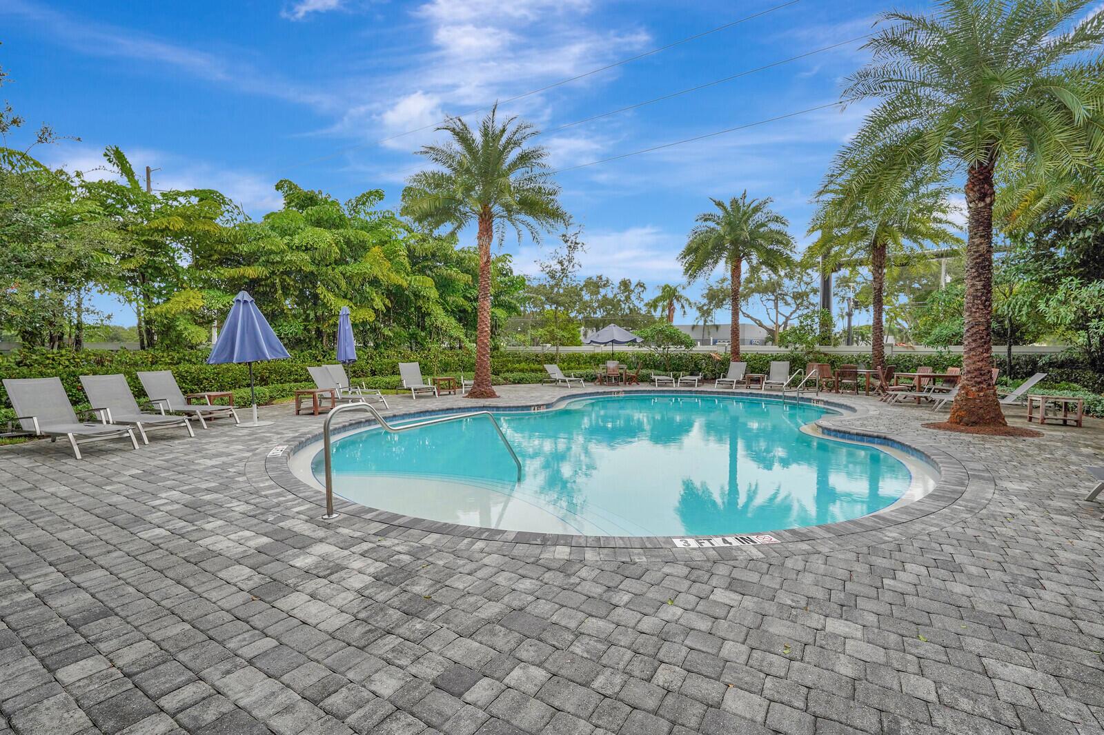 1838 Spoonbill Court