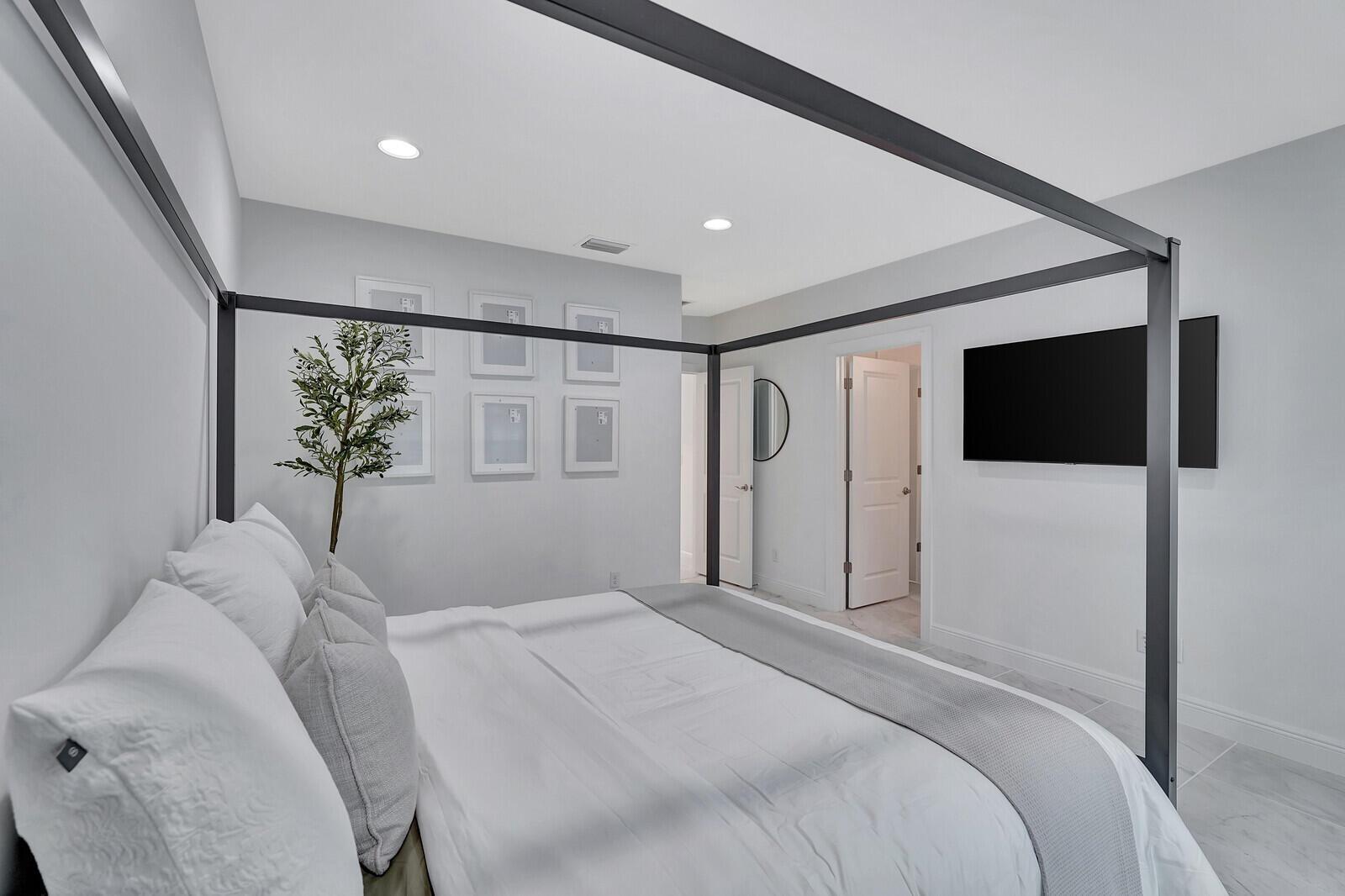 1838 Spoonbill Court