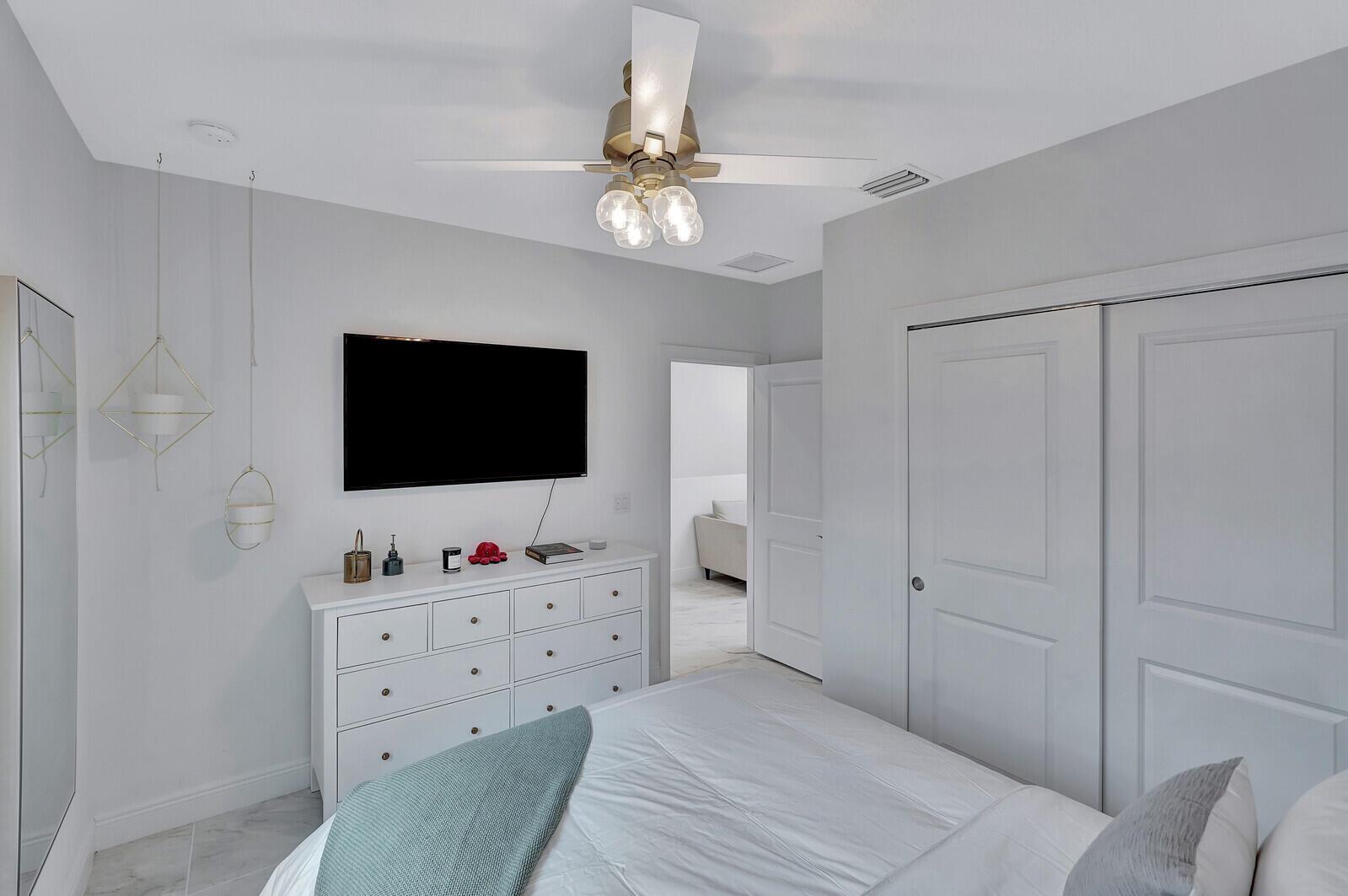 1838 Spoonbill Court