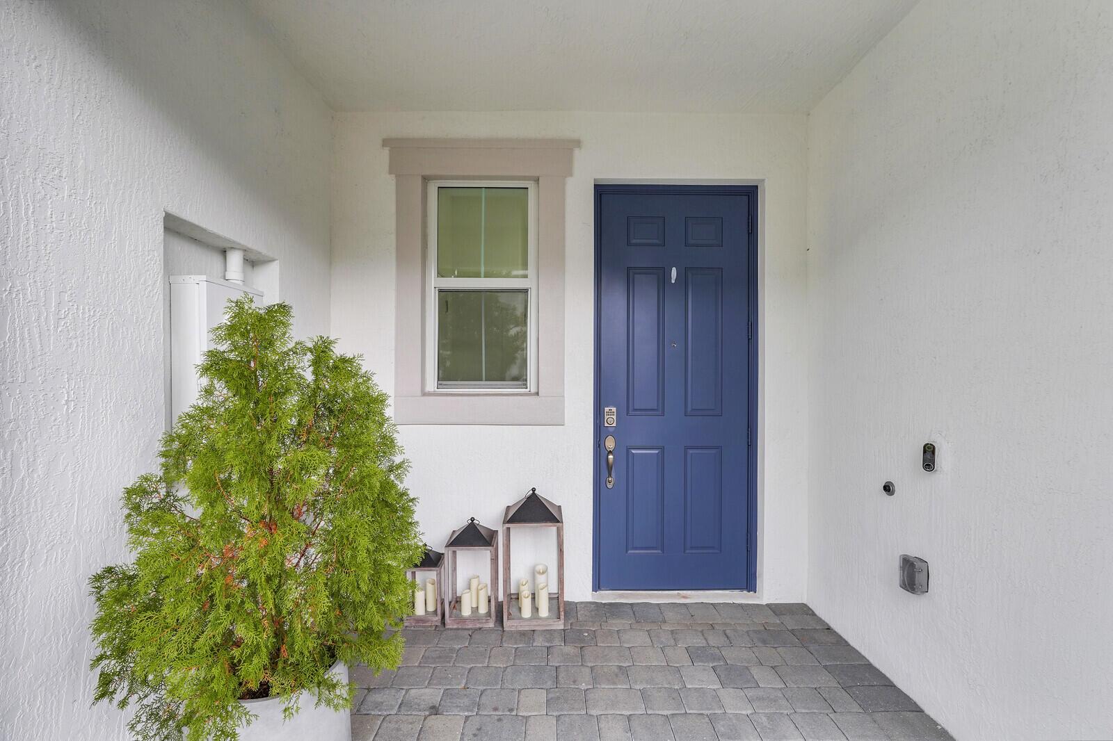 1838 Spoonbill Court