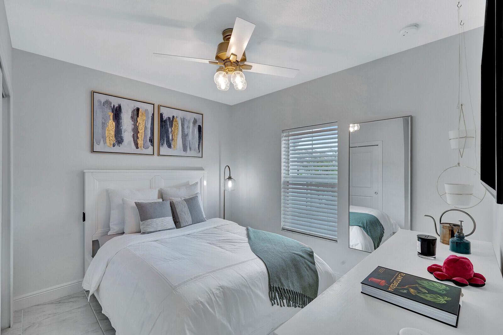 1838 Spoonbill Court