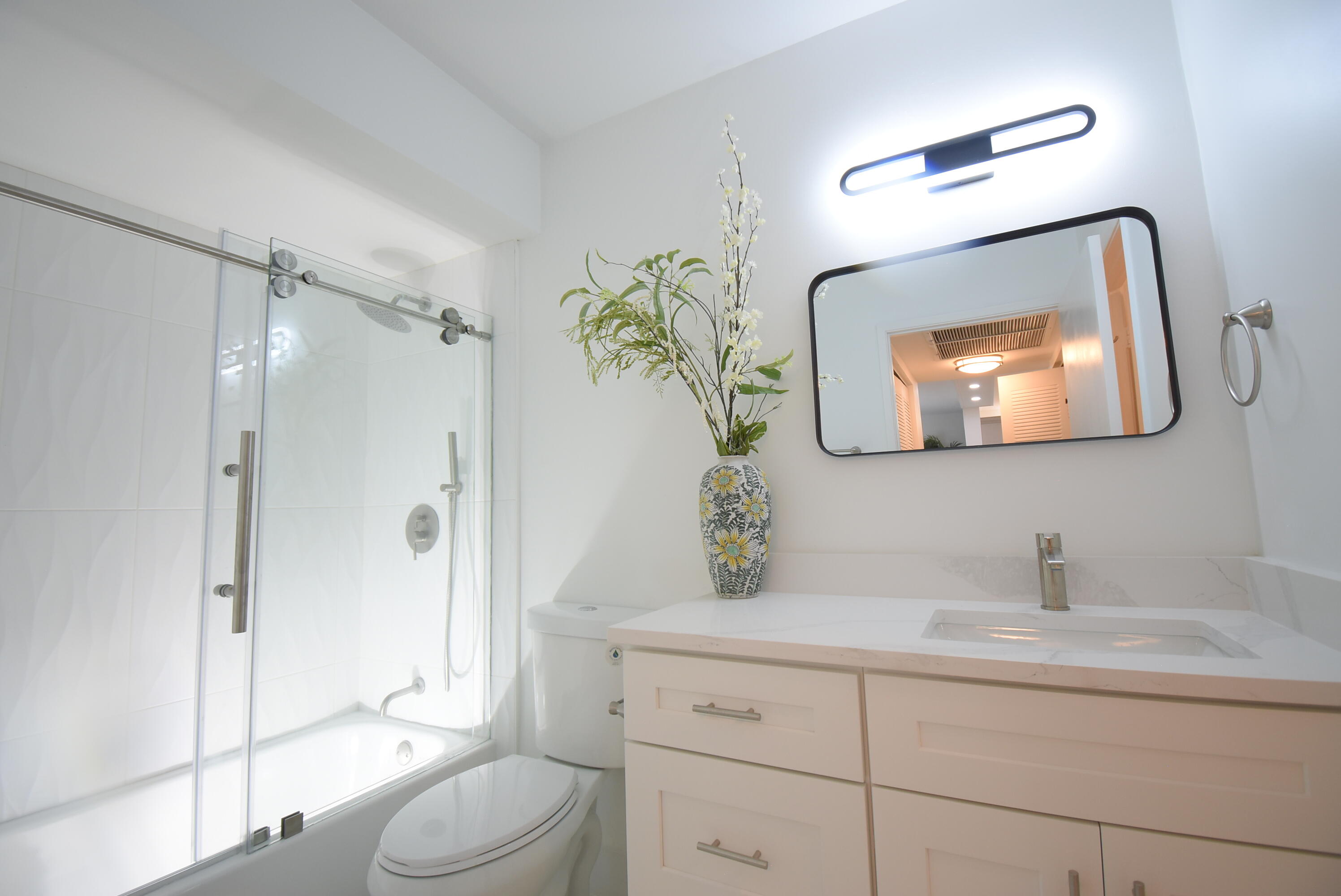 18800 Jolson Avenue Unit: 7