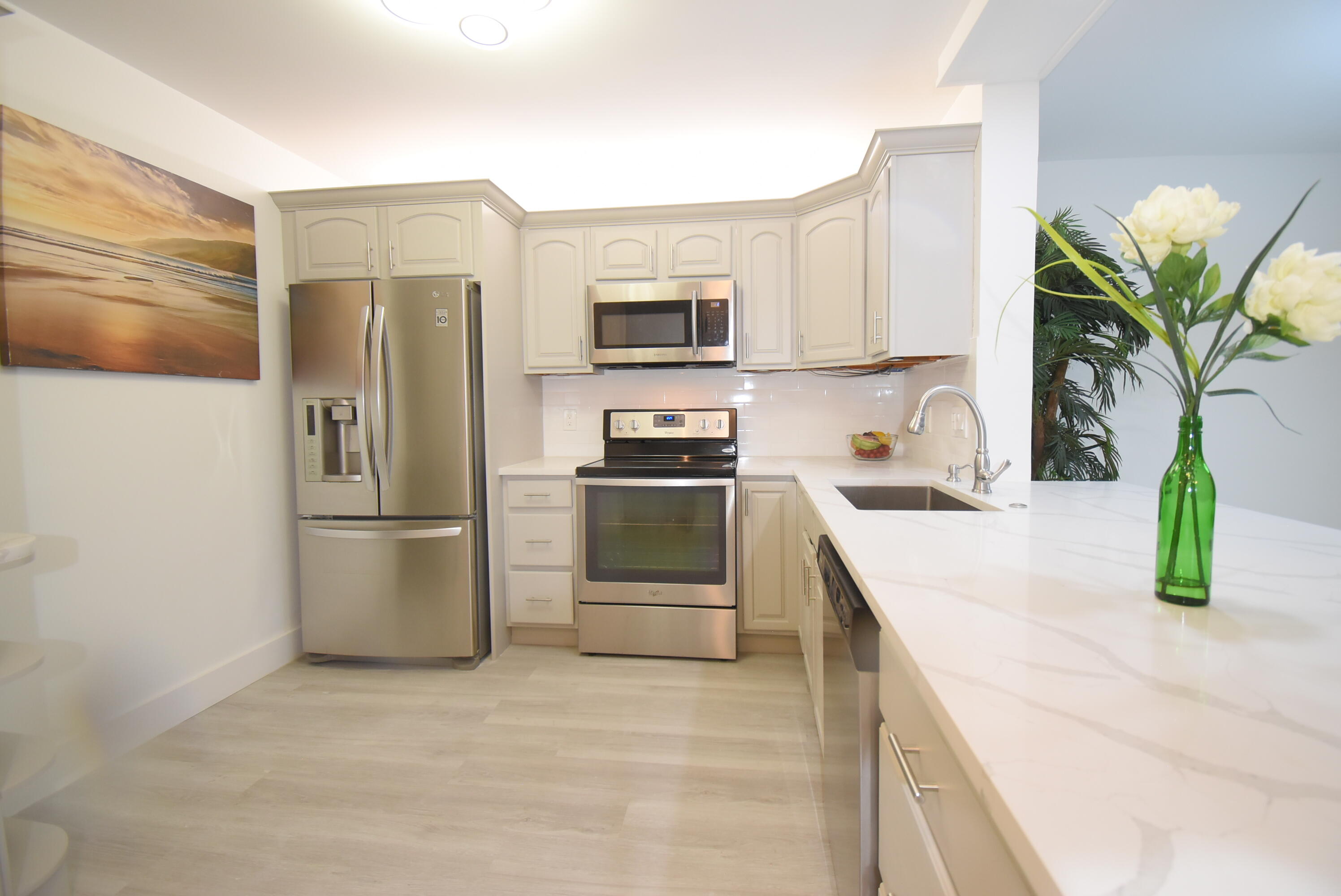 18800 Jolson Avenue Unit: 7