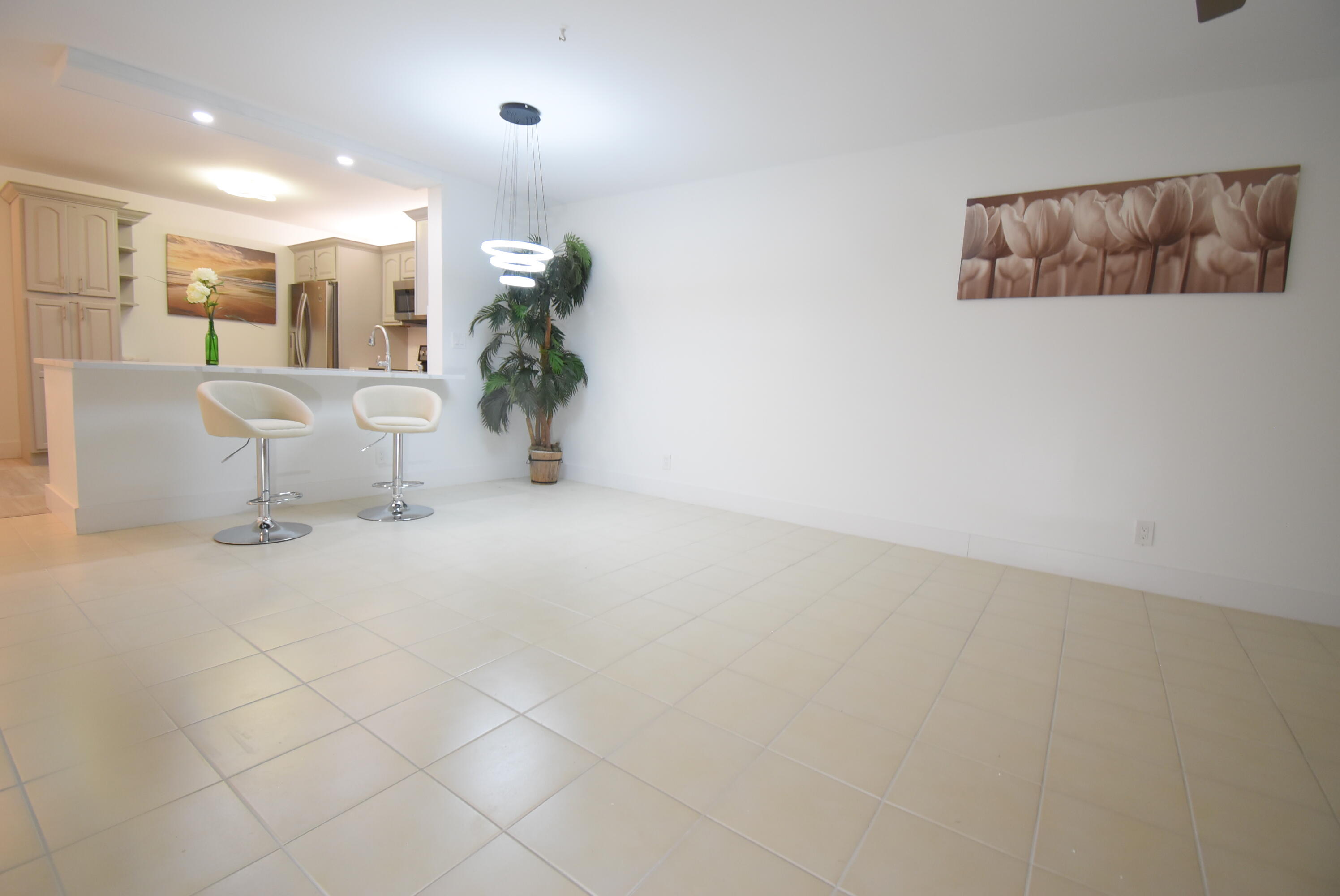 18800 Jolson Avenue Unit: 7