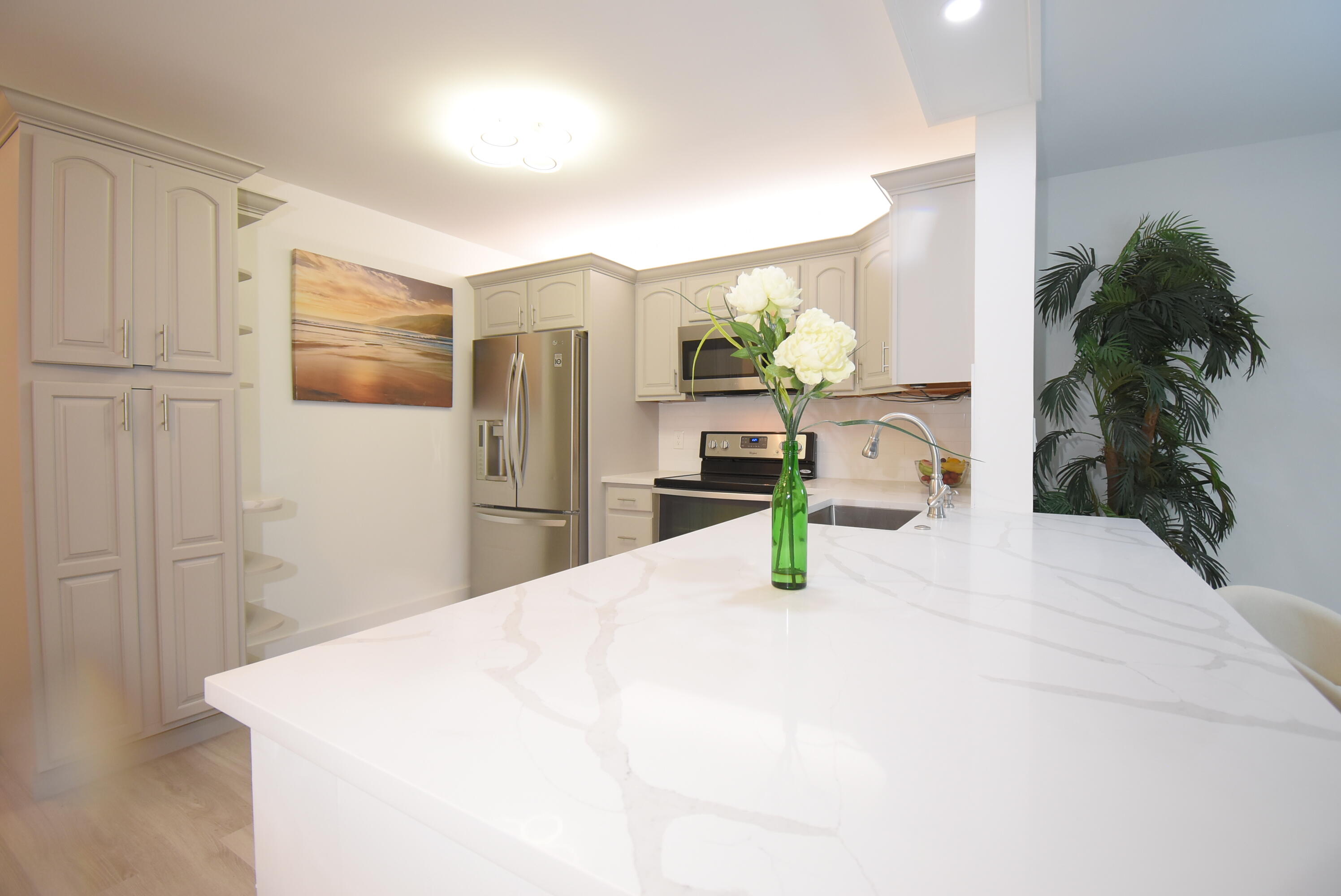 18800 Jolson Avenue Unit: 7