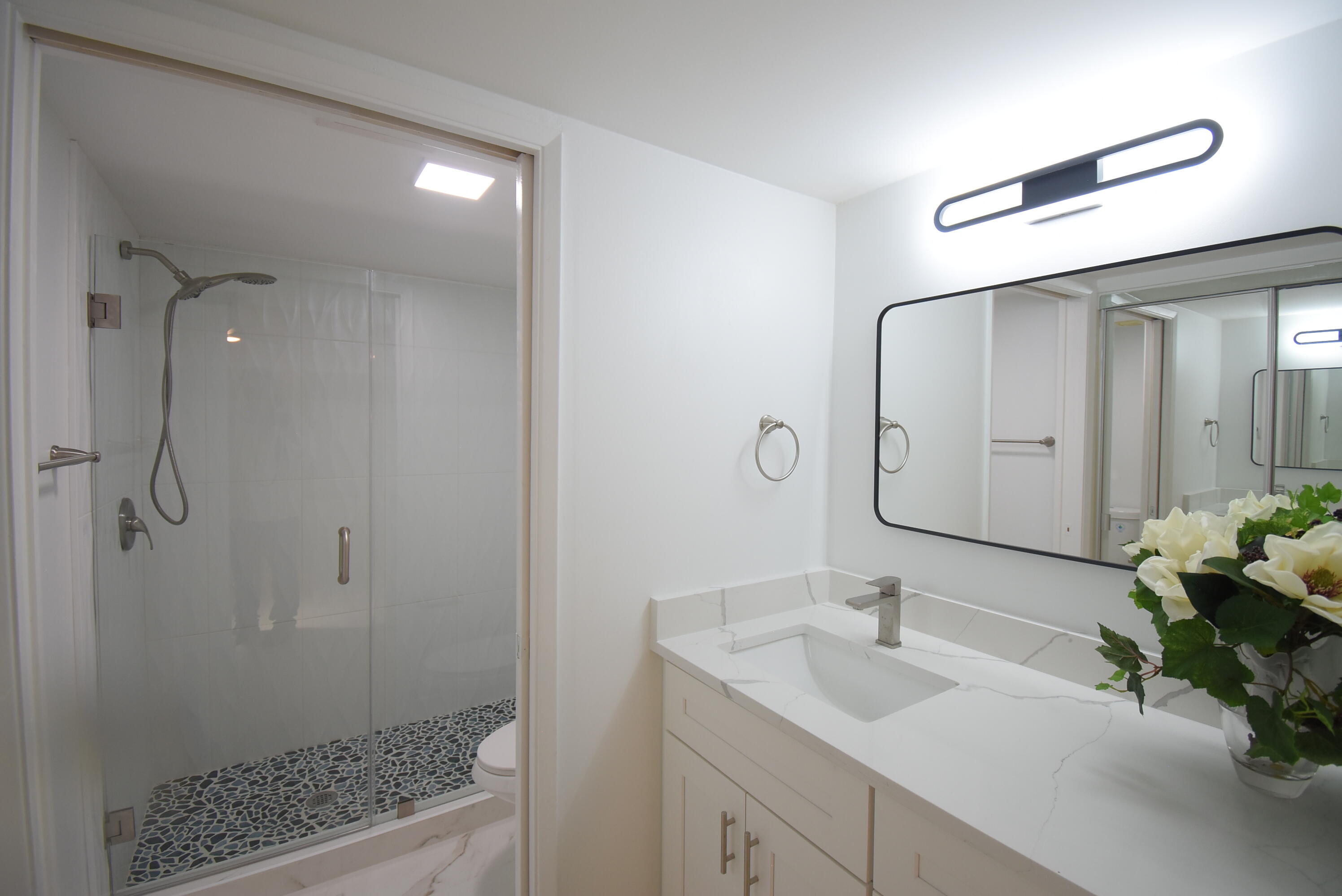 18800 Jolson Avenue Unit: 7