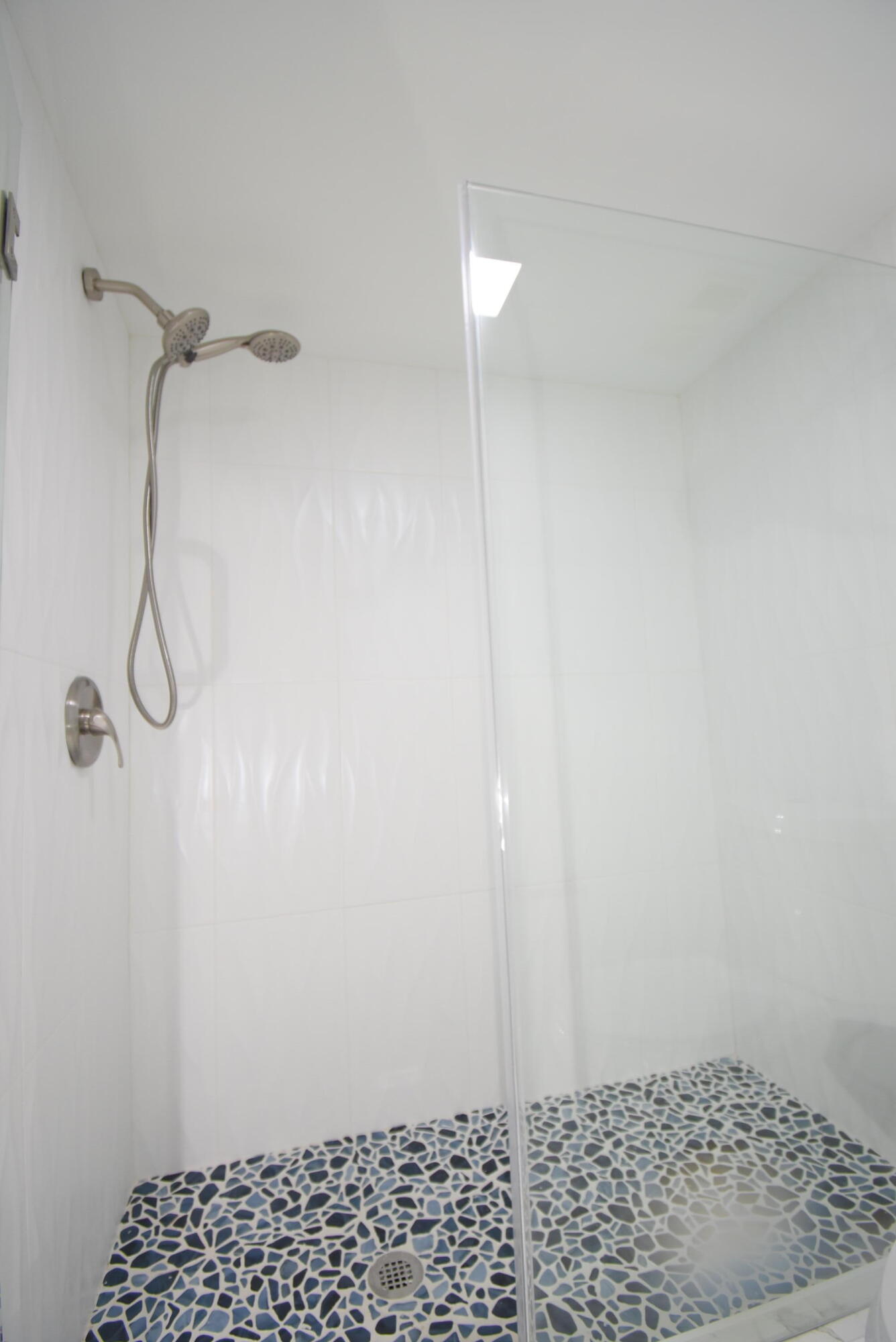 18800 Jolson Avenue Unit: 7