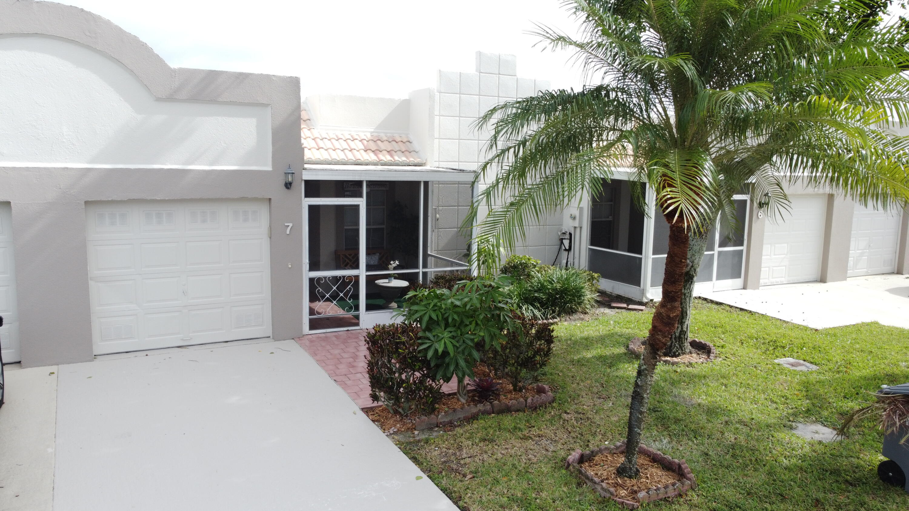 18800 Jolson Avenue Unit: 7
