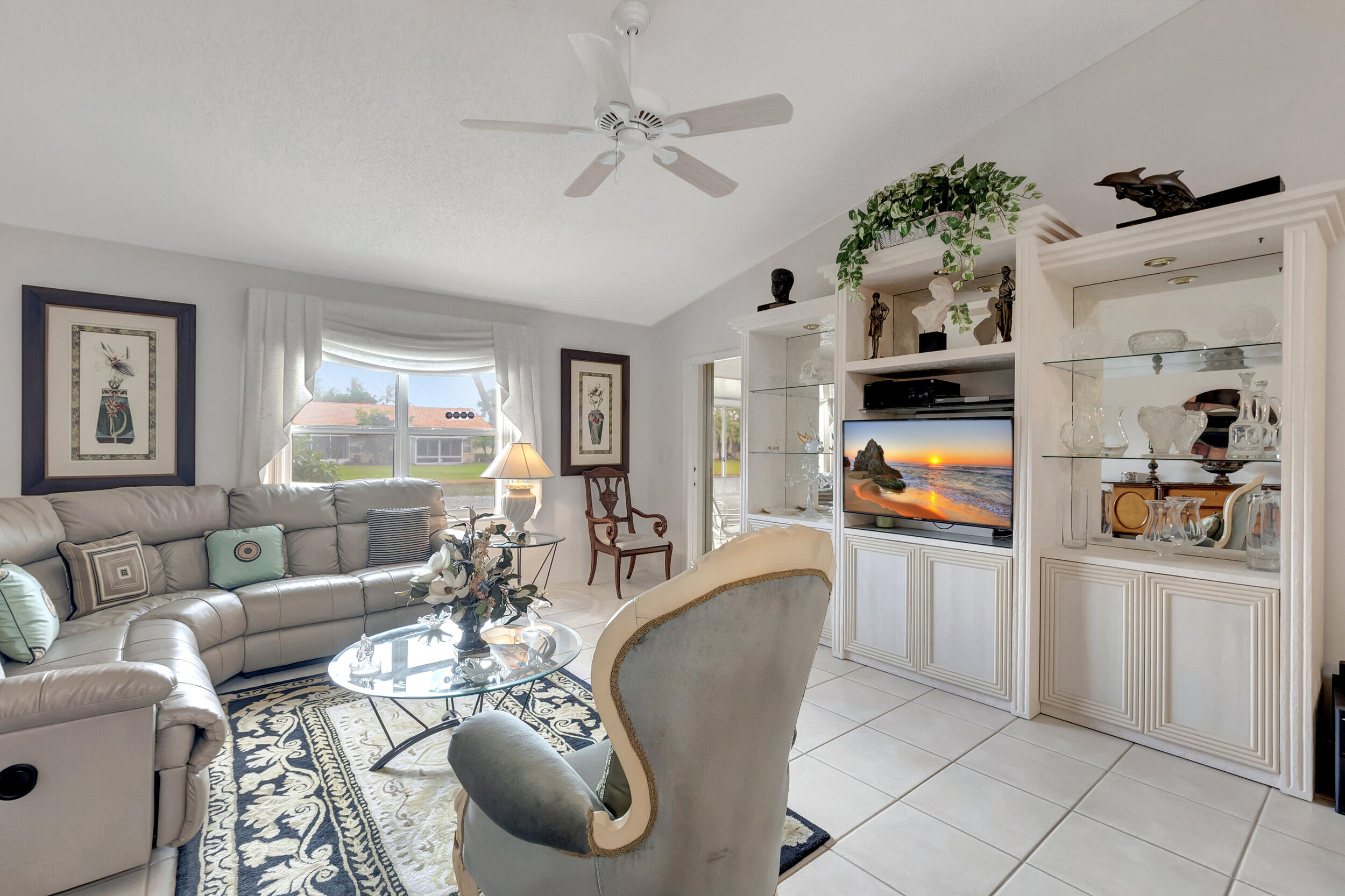 6092 Floral Lakes Drive