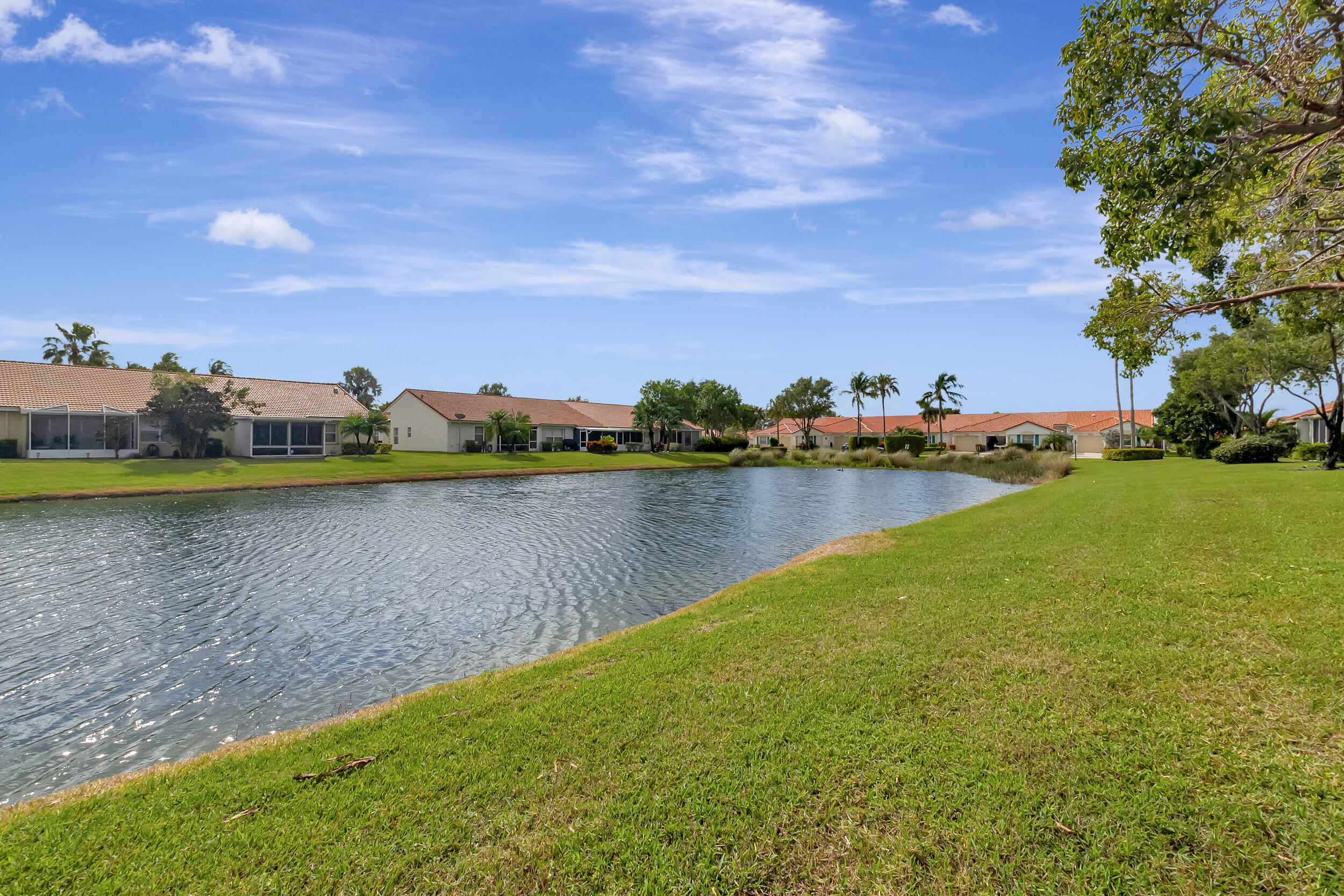 6092 Floral Lakes Drive