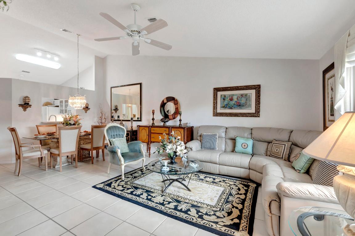 6092 Floral Lakes Drive