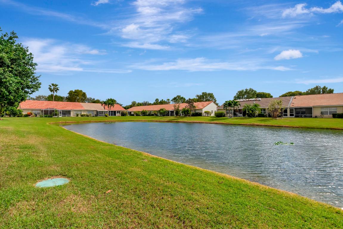 6092 Floral Lakes Drive