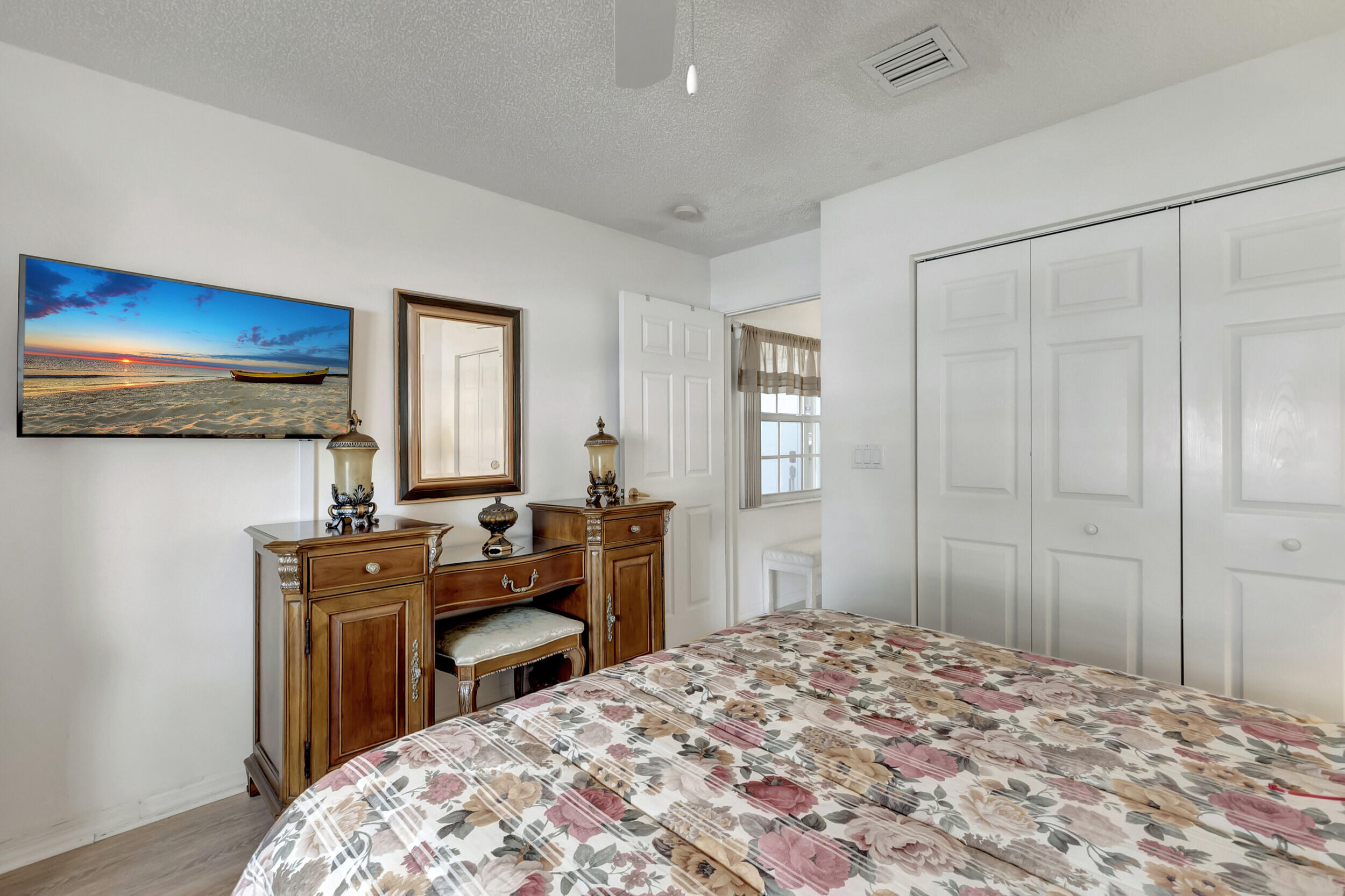 6092 Floral Lakes Drive