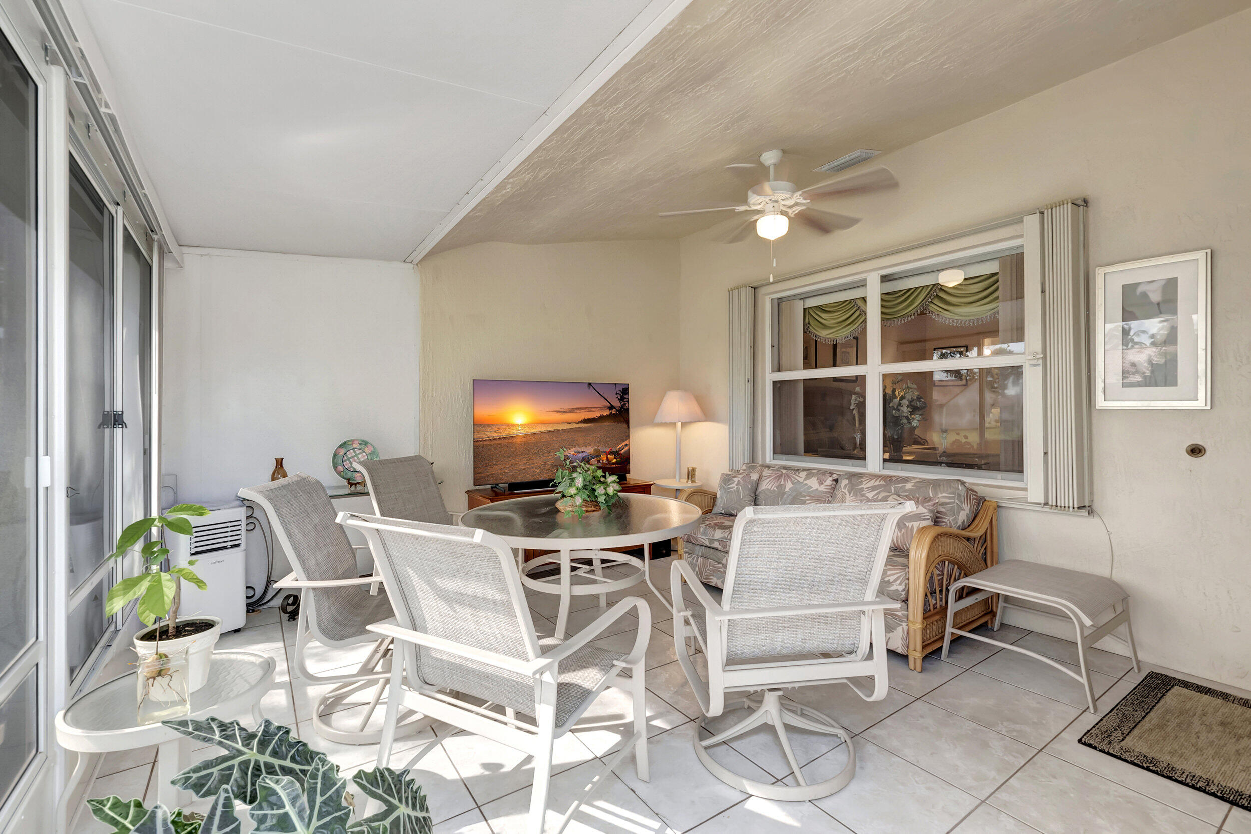 6092 Floral Lakes Drive