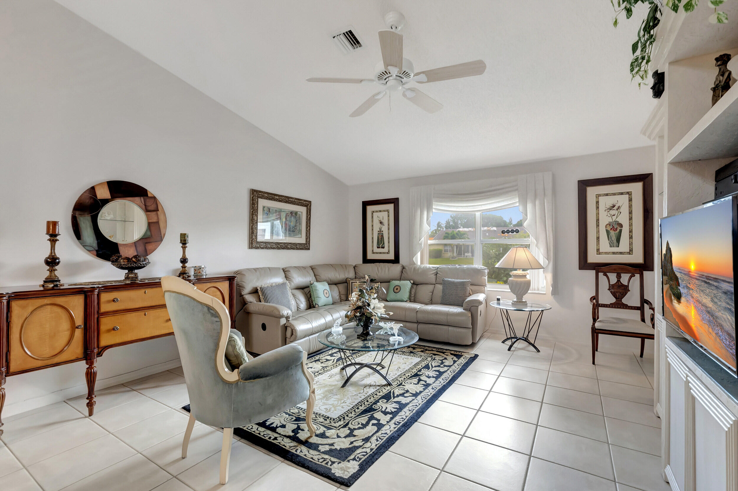 6092 Floral Lakes Drive