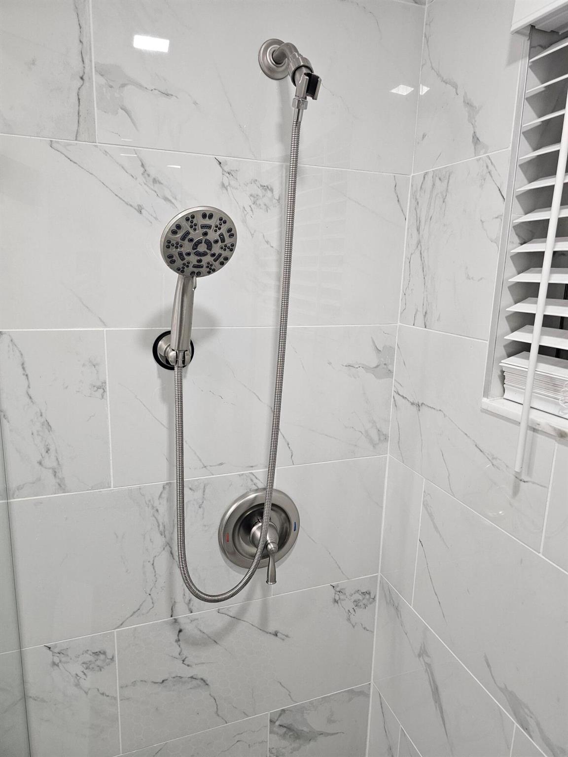 604 W Saxony M Lane W Unit: 604