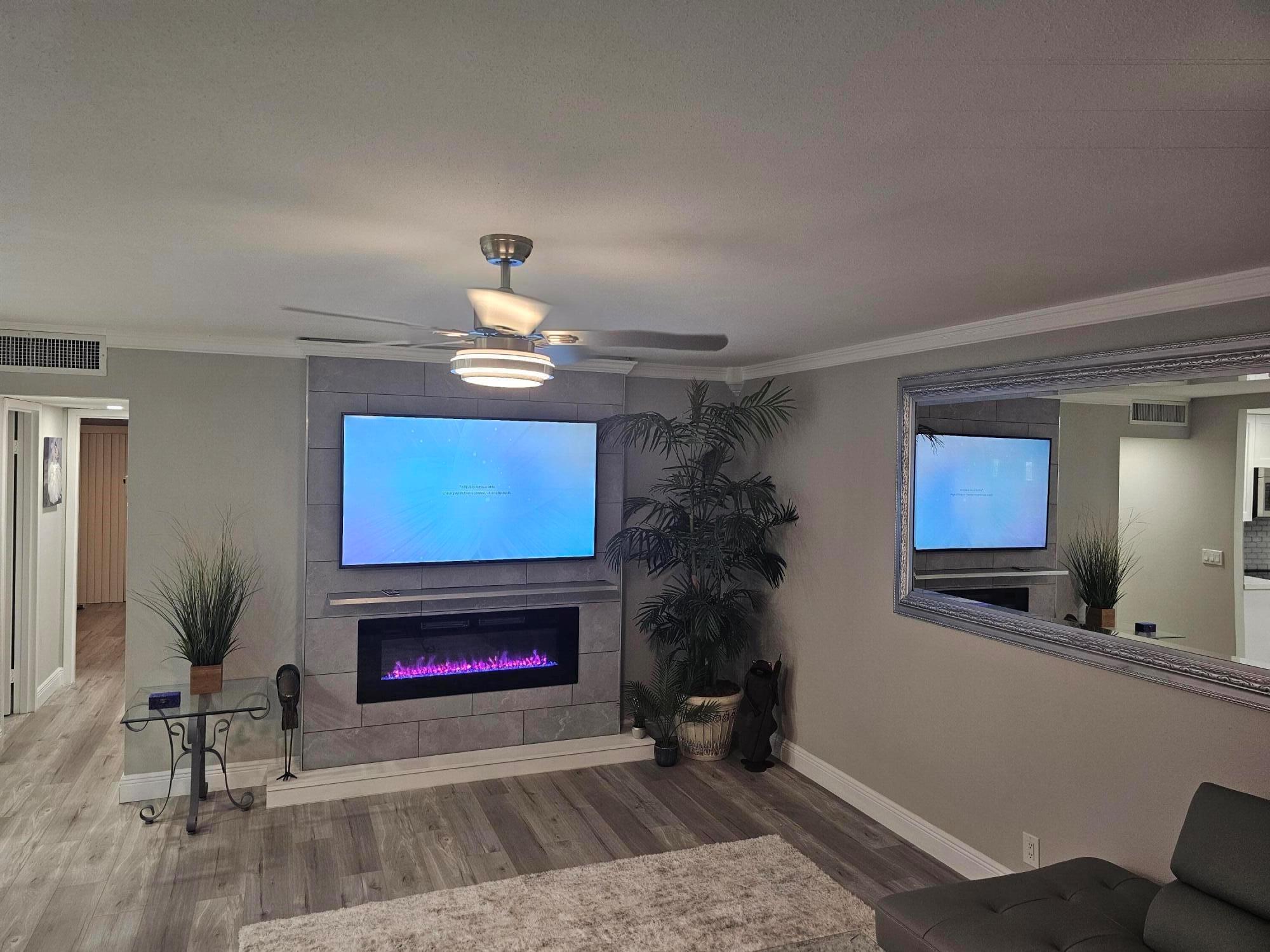 604 W Saxony M Lane W Unit: 604