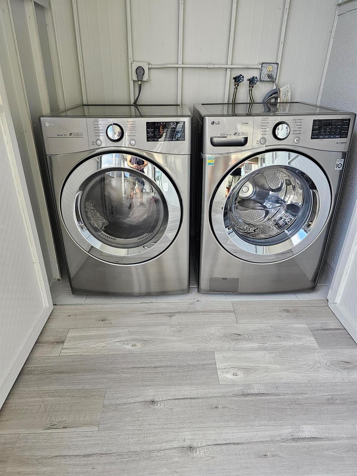 604 W Saxony M Lane W Unit: 604