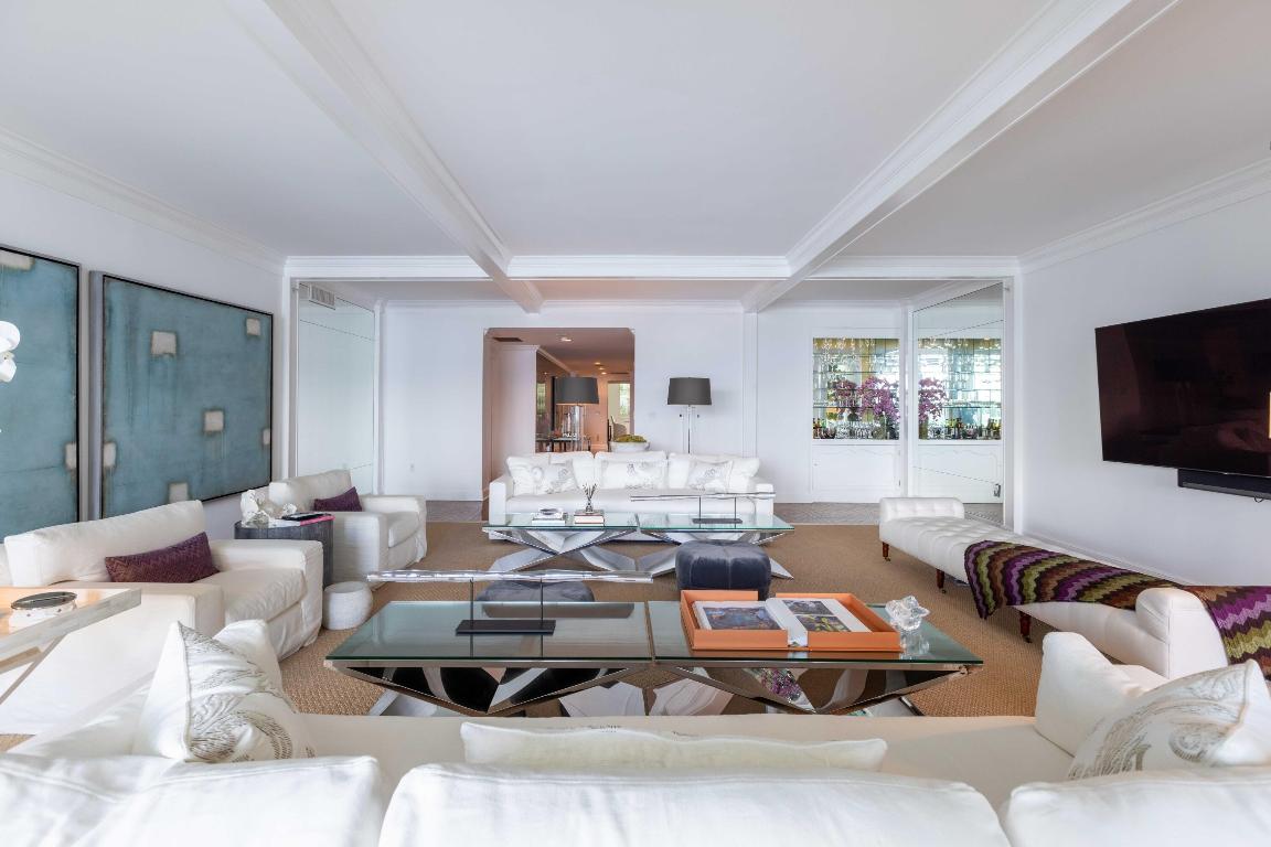 500 SE 5th Avenue Unit: 402s