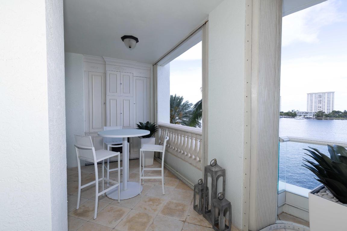 500 SE 5th Avenue Unit: 402s