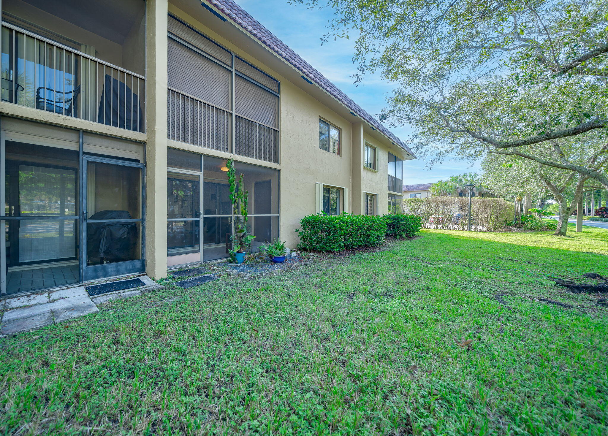 310 Lakeview Drive Unit: 102