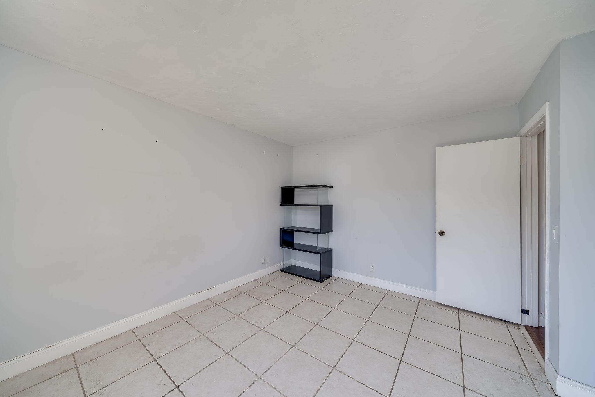 310 Lakeview Drive Unit: 102