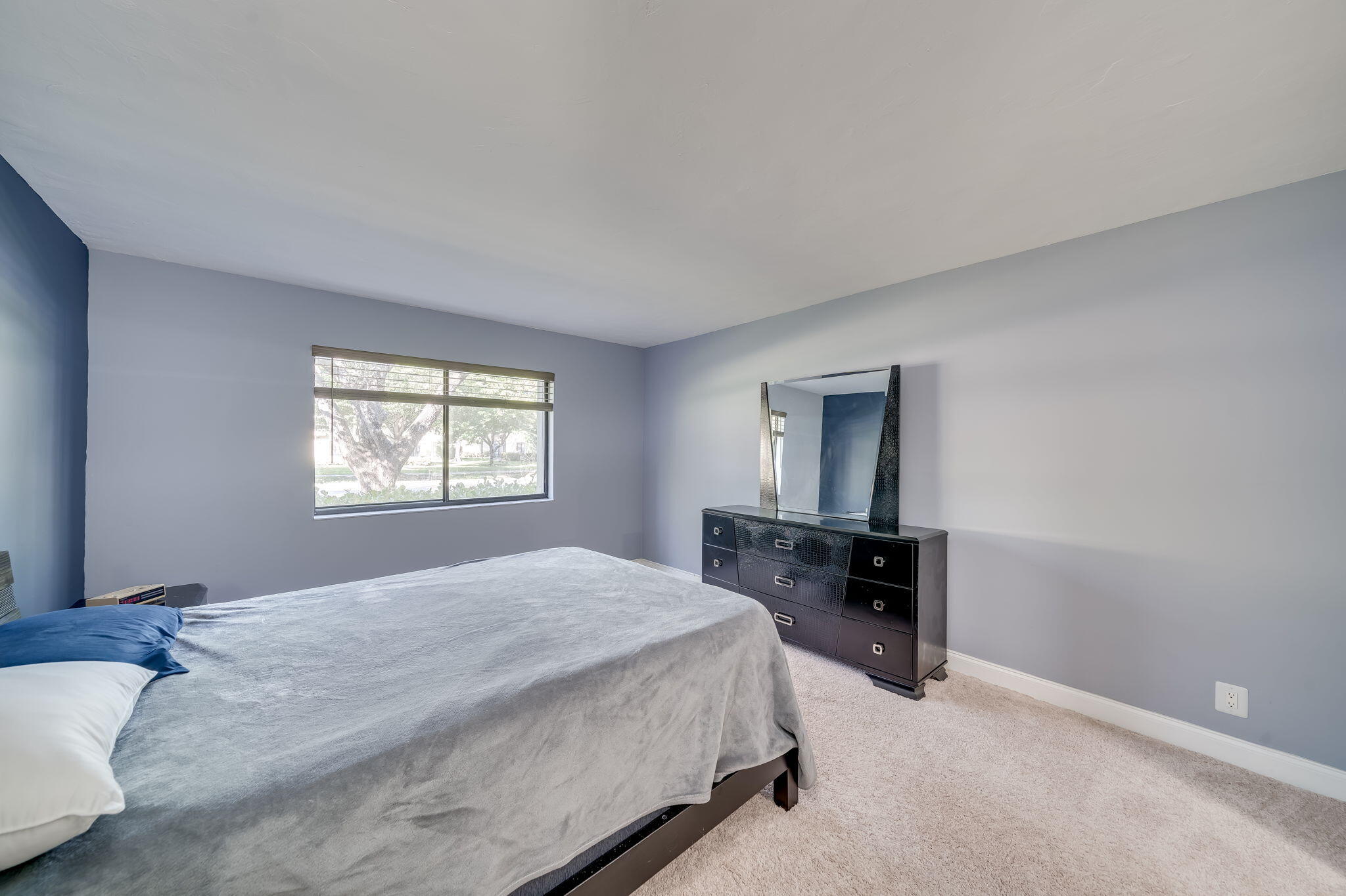 310 Lakeview Drive Unit: 102