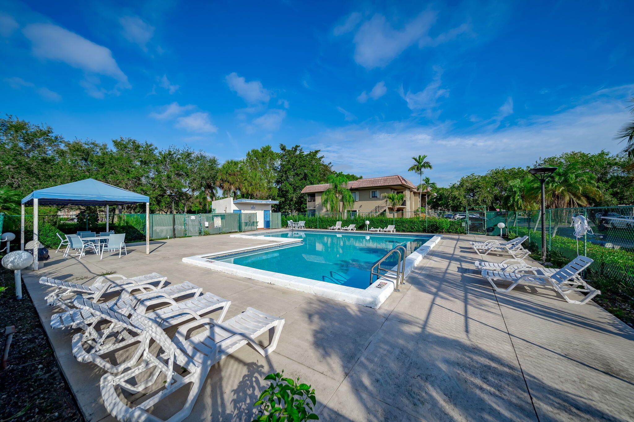 310 Lakeview Drive Unit: 102