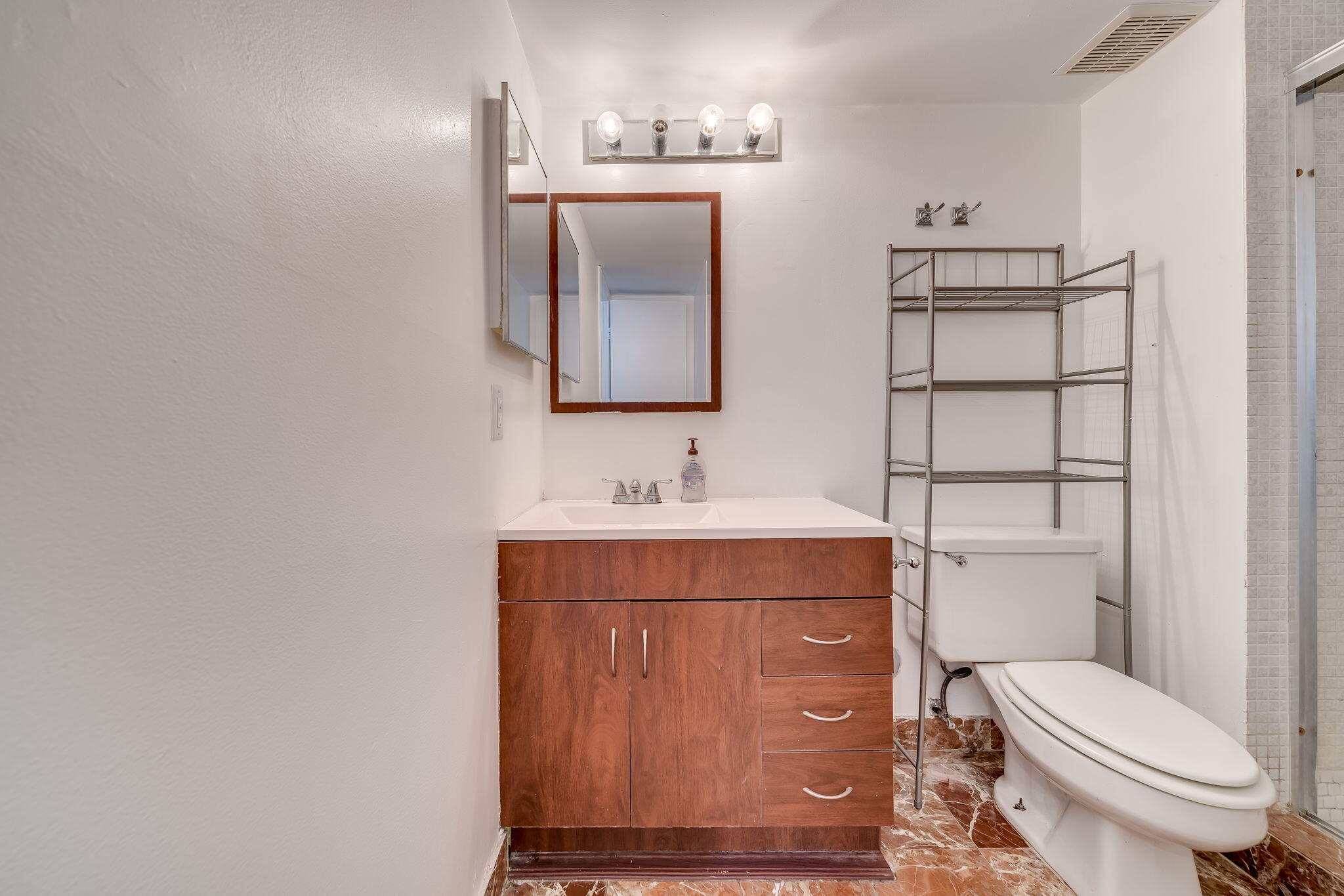 310 Lakeview Drive Unit: 102