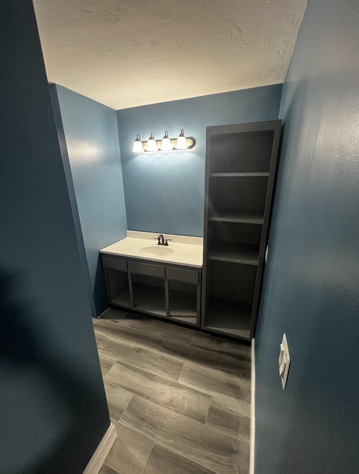 310 Lakeview Drive Unit: 102