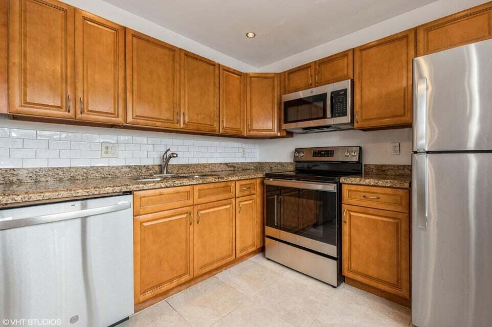 16421 Strawberry Way Unit: 16421