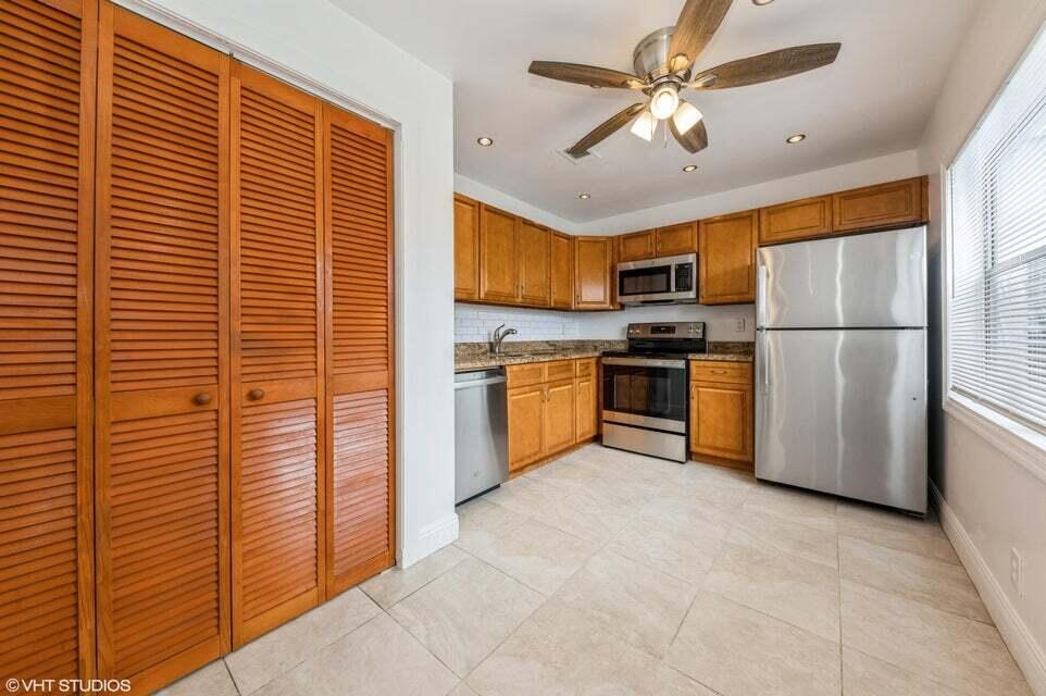 16421 Strawberry Way Unit: 16421
