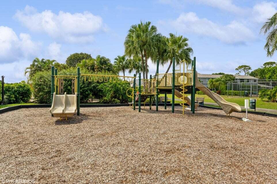 16421 Strawberry Way Unit: 16421