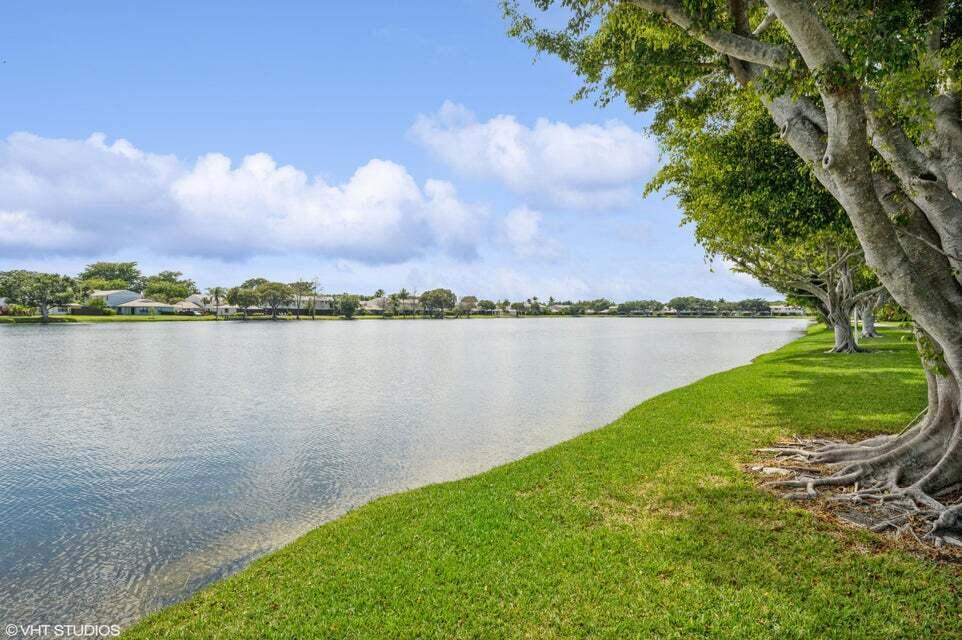 16421 Strawberry Way Unit: 16421
