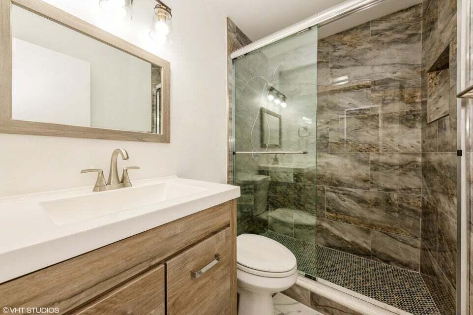 16421 Strawberry Way Unit: 16421